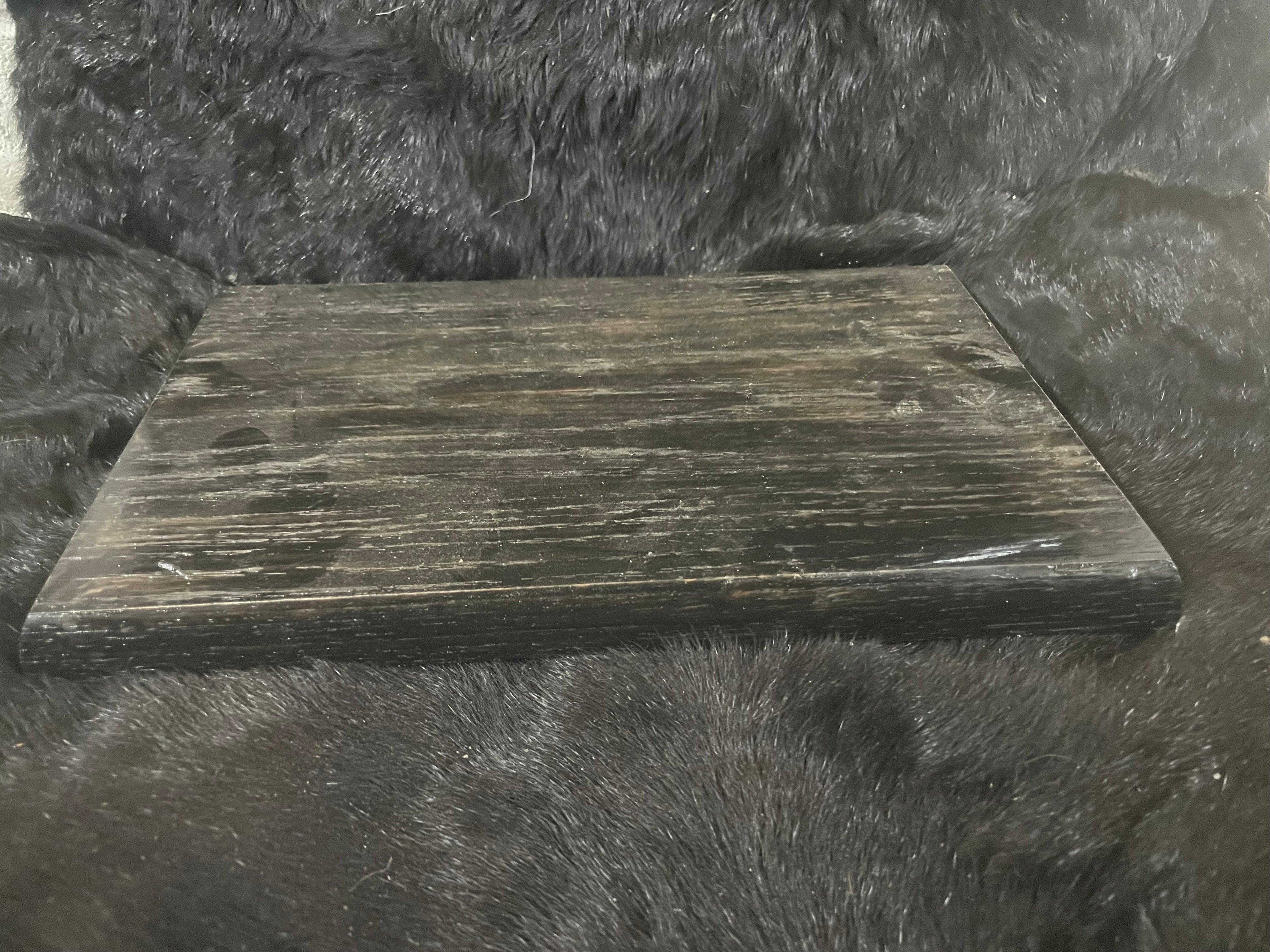 Black plaque or stand